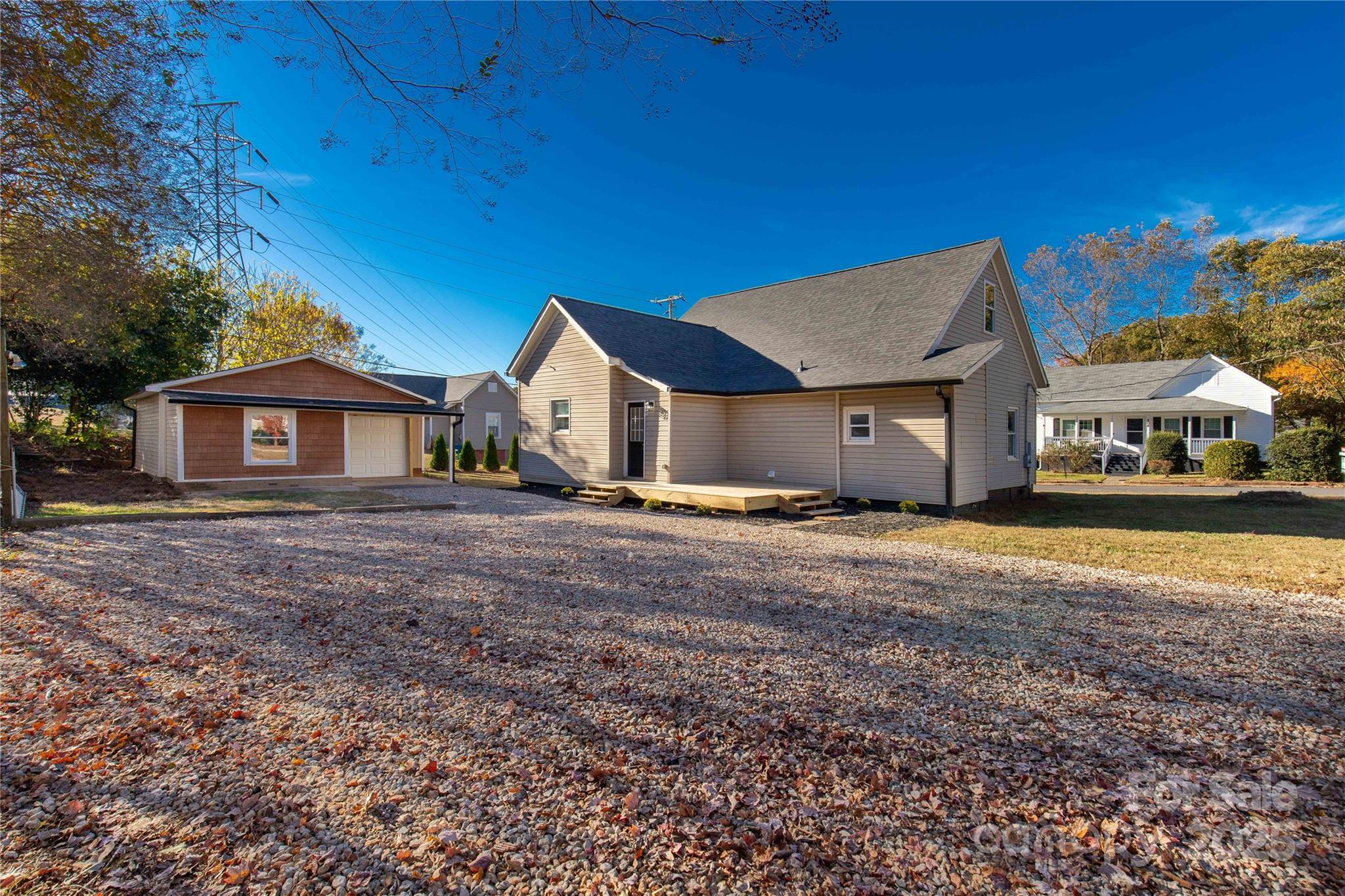 203 Jackson Street Property Photo 6