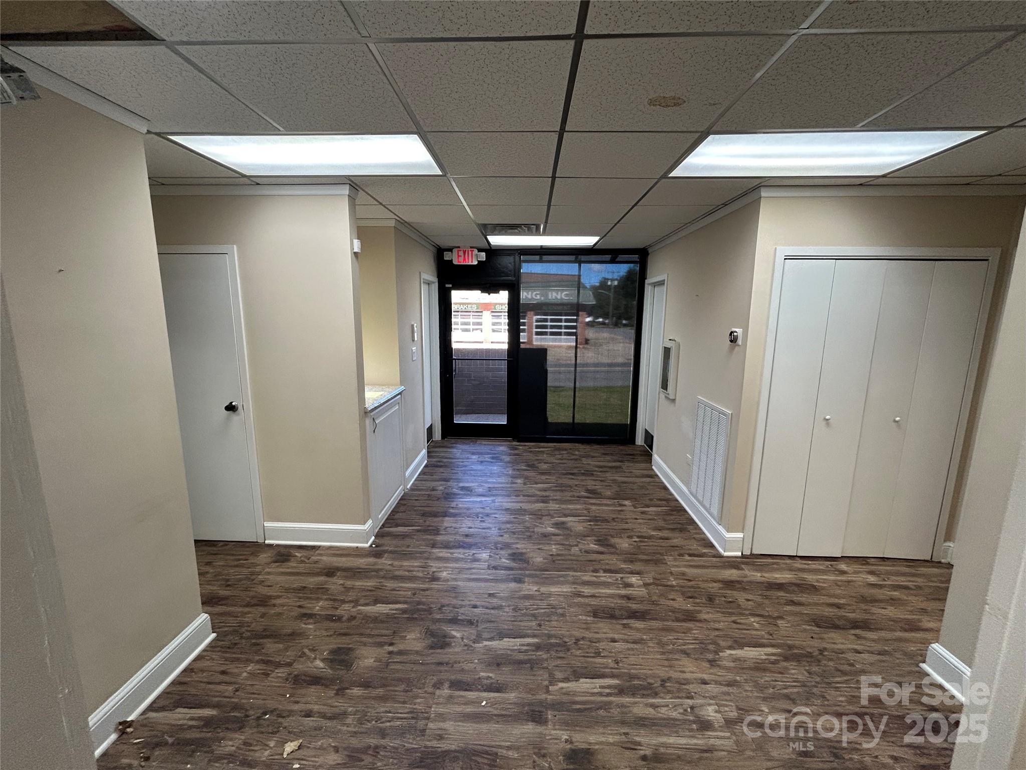 811 W Warren Street Property Photo 6