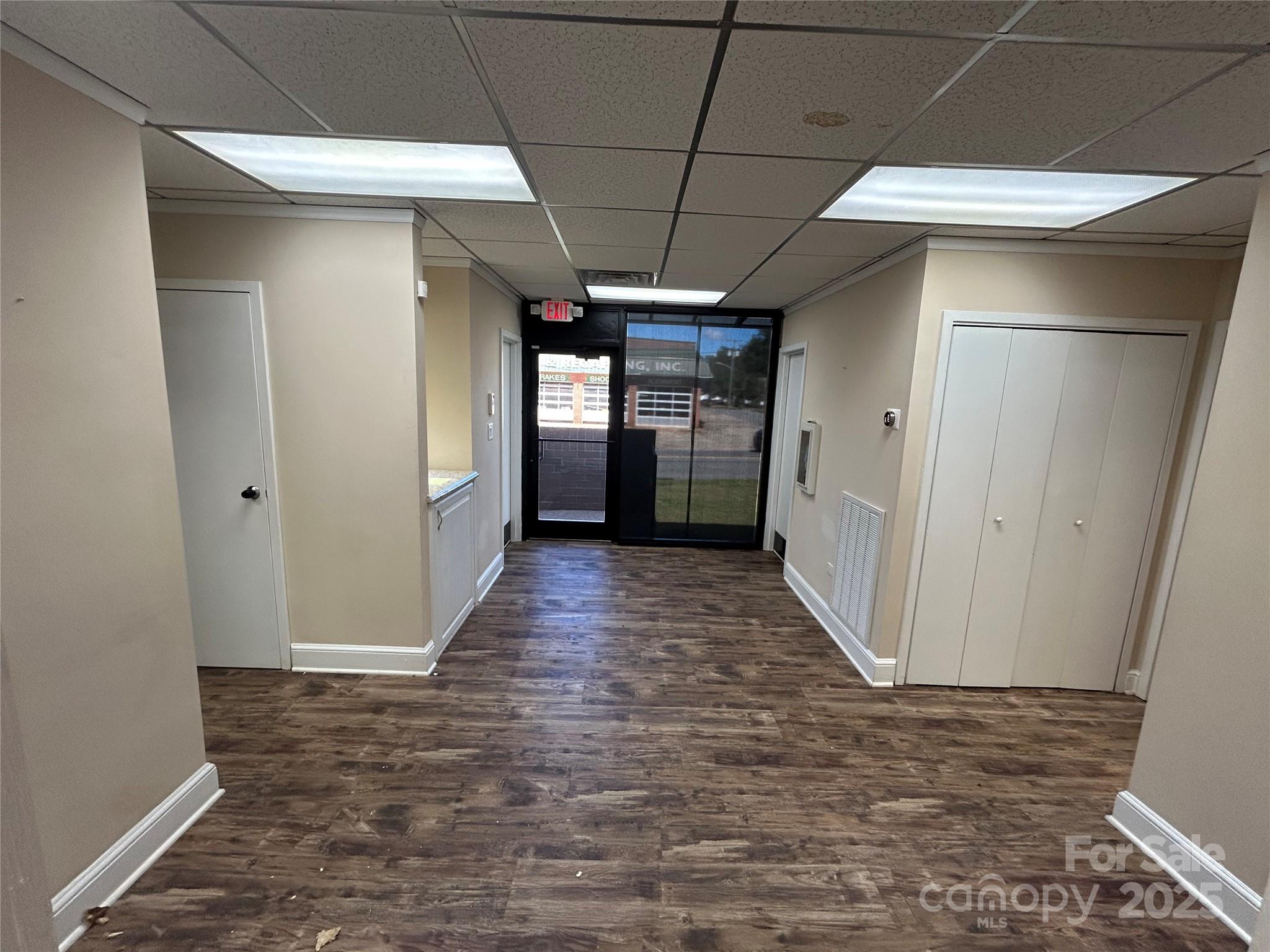 811 W Warren Street Property Photo 7