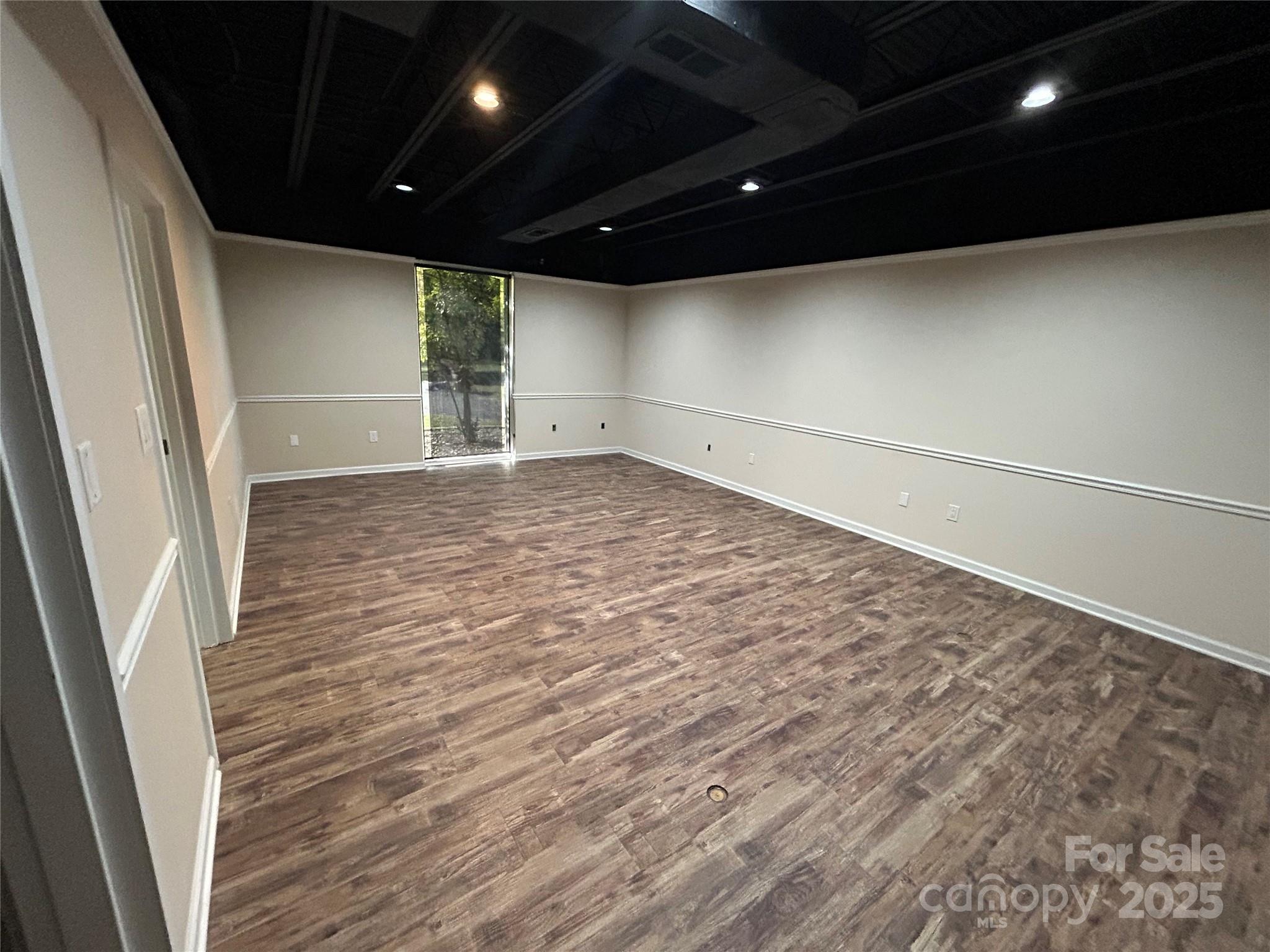 811 W Warren Street Property Photo 12