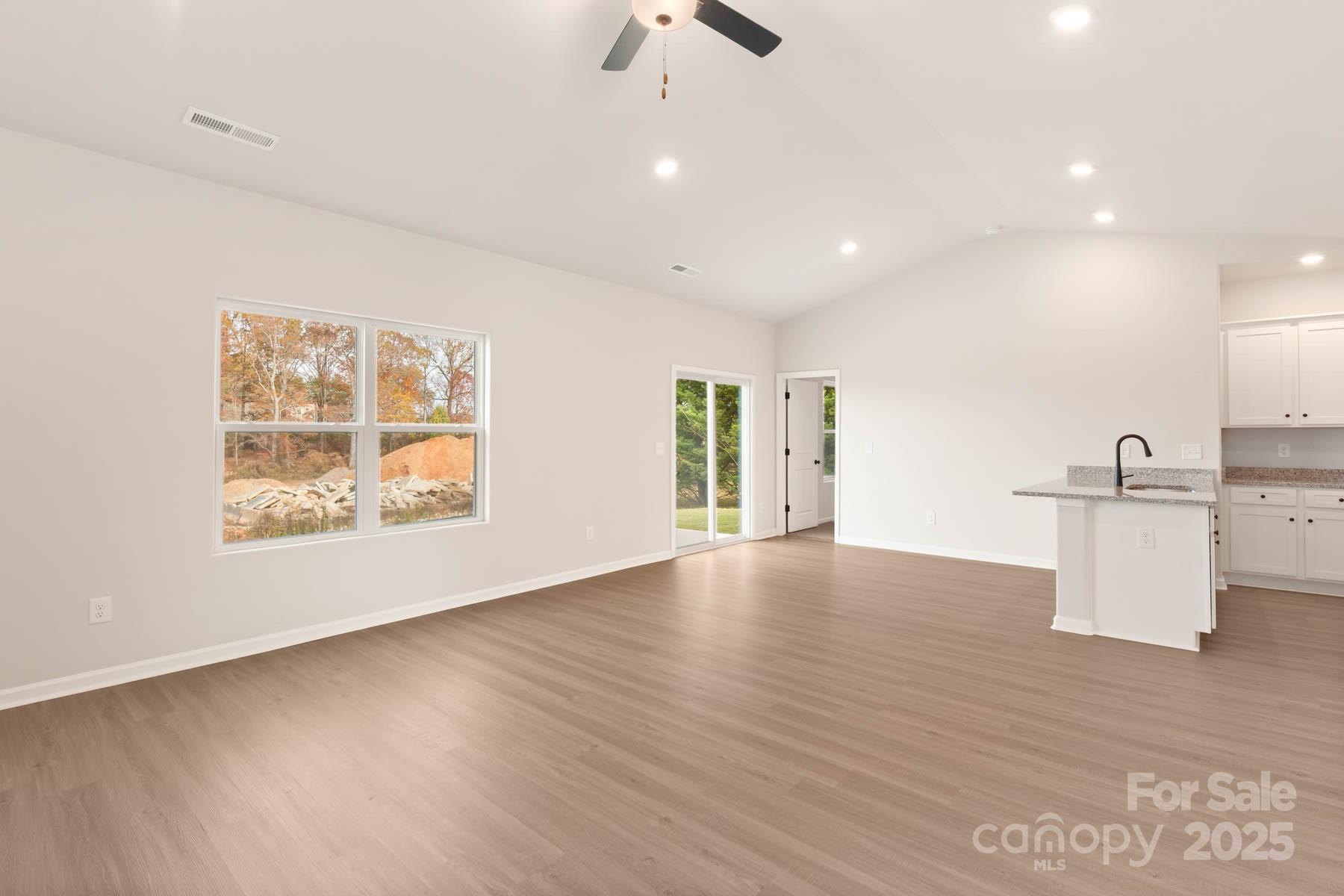 3337 Strong Box Lane Property Photo 4