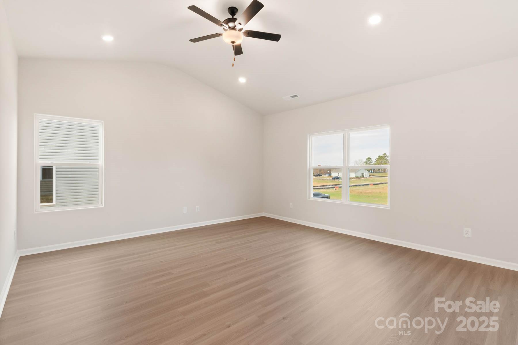 3337 Strong Box Lane Property Photo 7