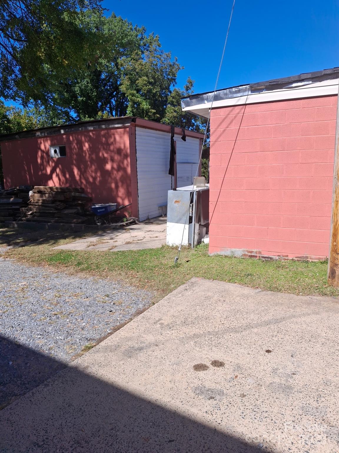 203 N Cherry Street Property Photo 5