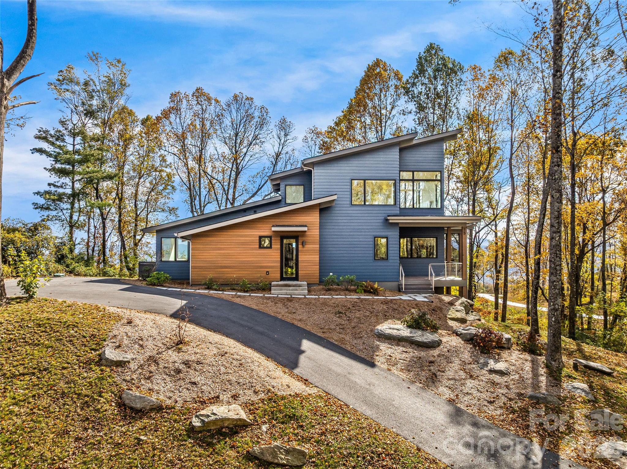 15 Laurel Ledge Way Property Photo 1
