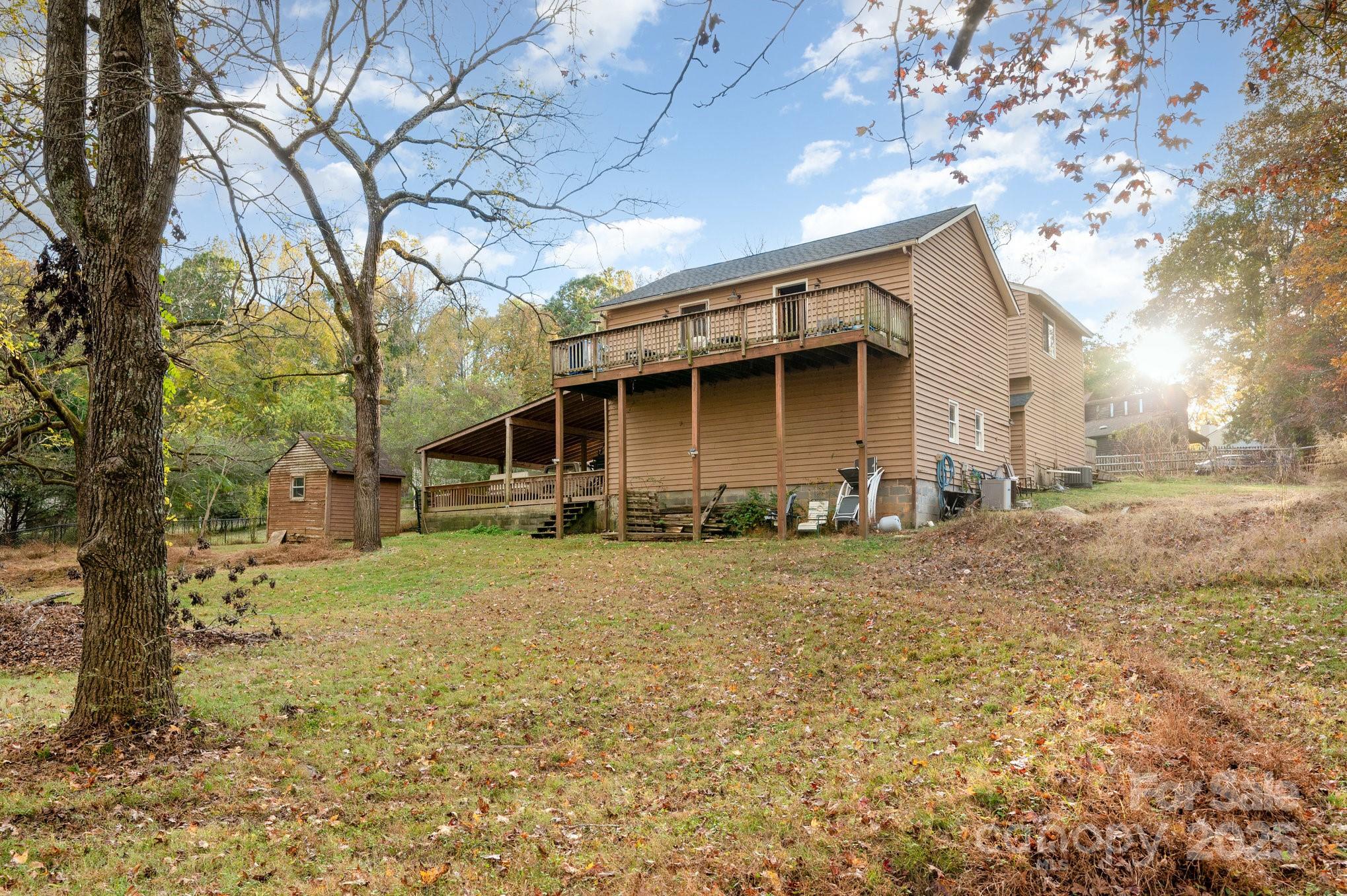 6013 Tall Tree Lane Property Photo 4