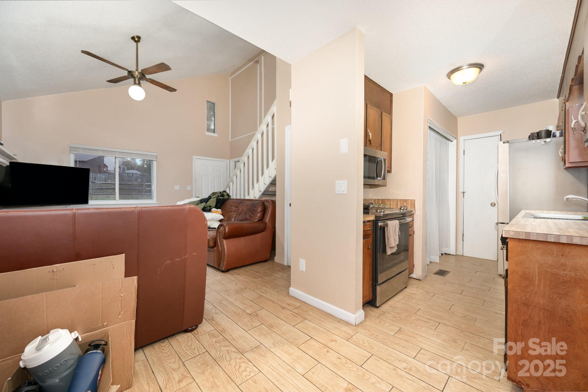 6013 Tall Tree Lane Property Photo 6