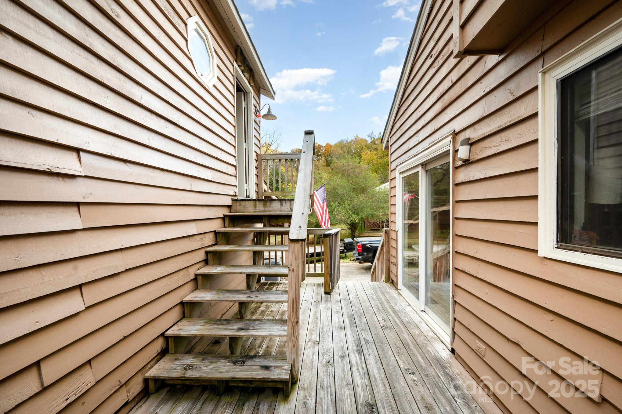 6013 Tall Tree Lane Property Photo 7