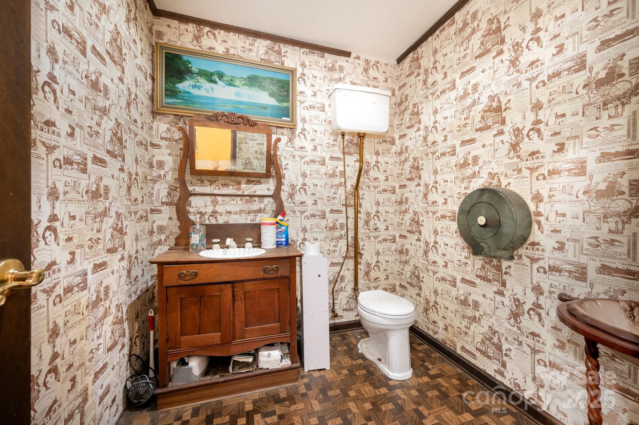 6013 Tall Tree Lane Property Photo 11