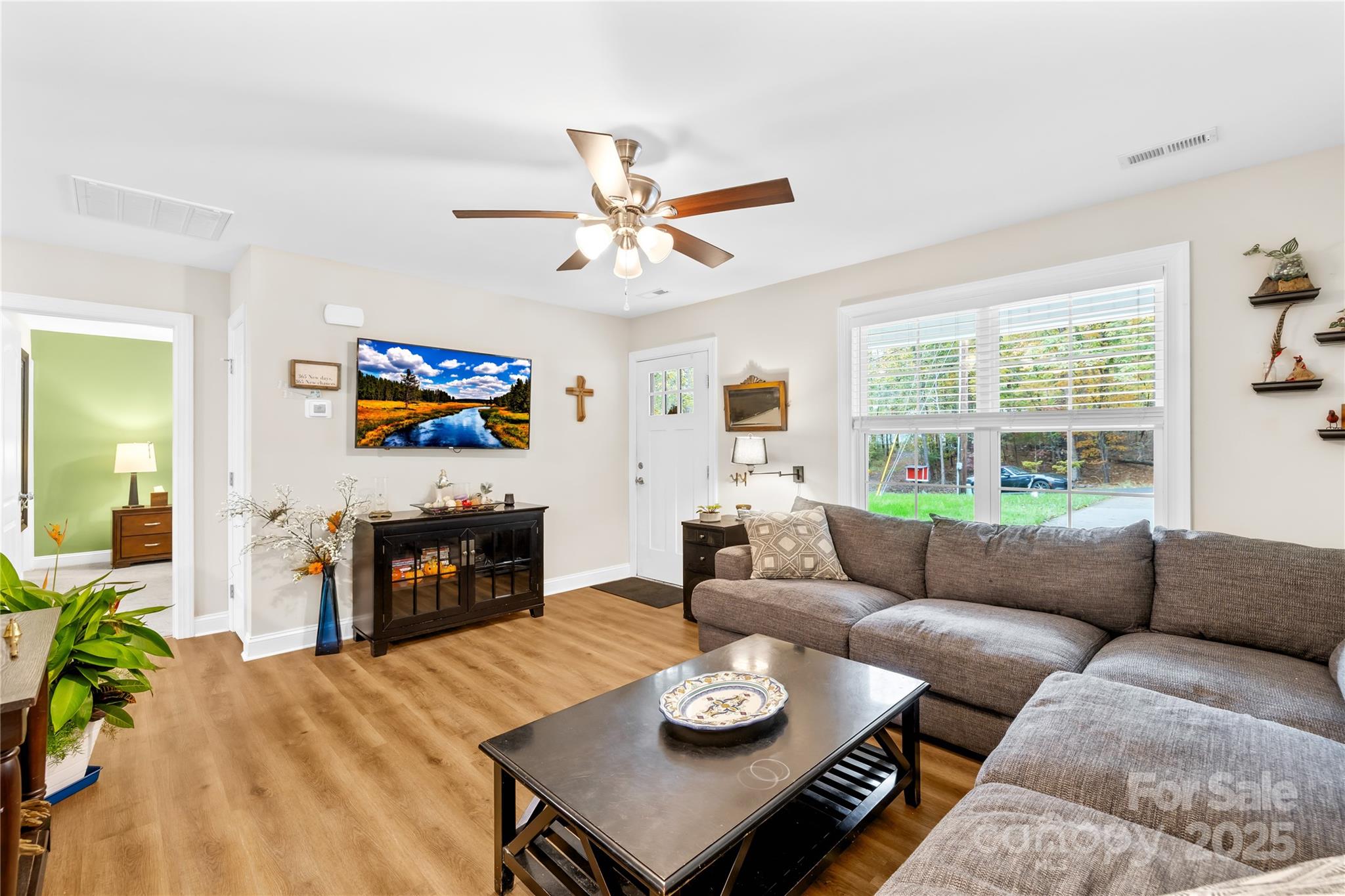 683 Acorn Acres Road Property Photo 2