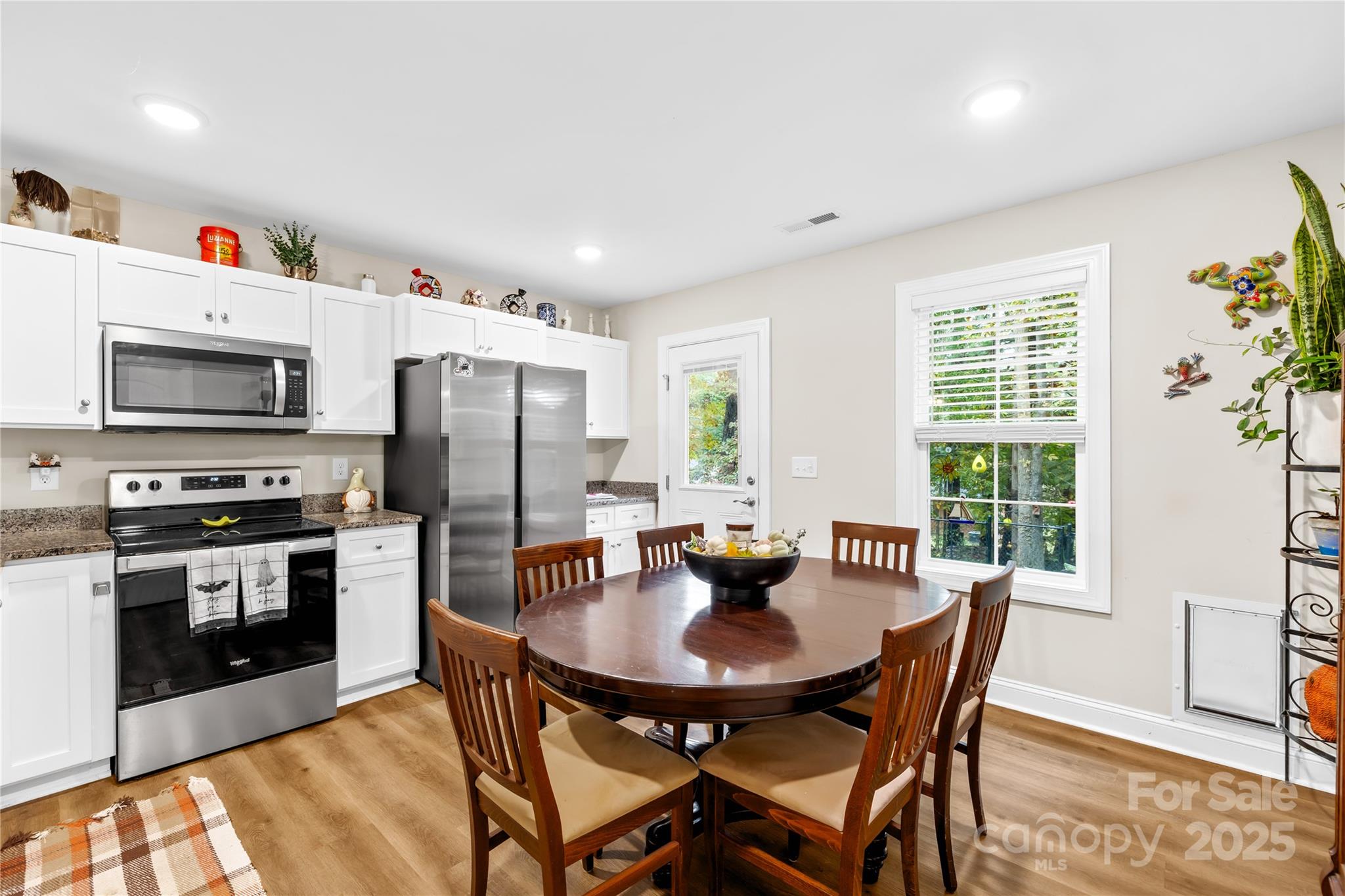 683 Acorn Acres Road Property Photo 4