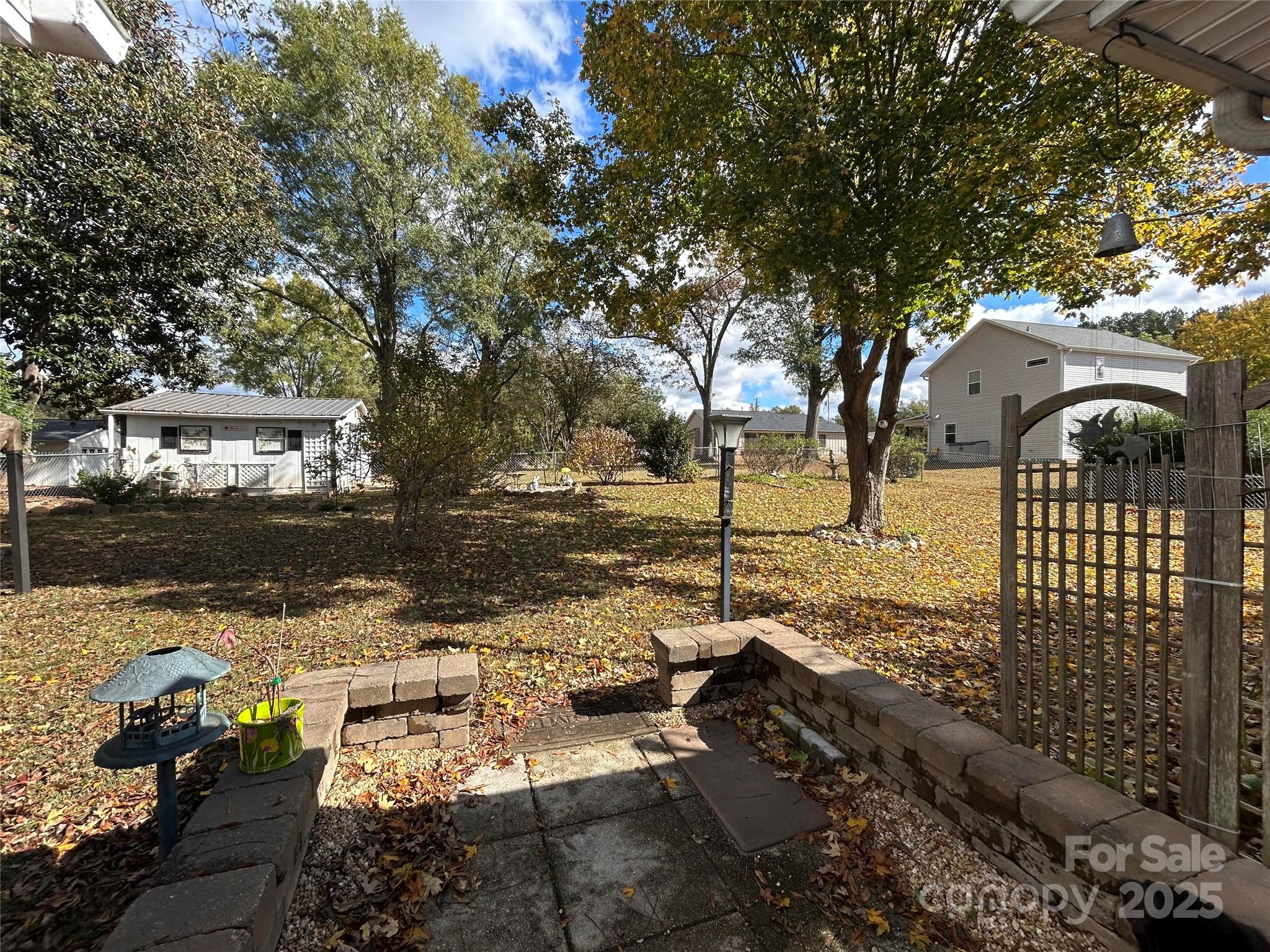 614 Smith Street Property Photo 5