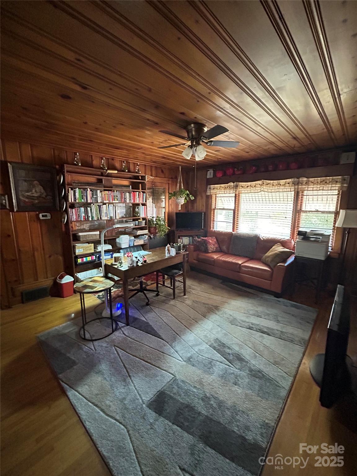 614 Smith Street Property Photo 9