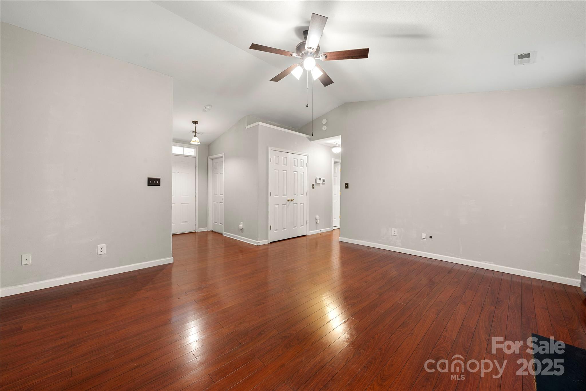 5704 Shining Oak Lane Property Photo 5