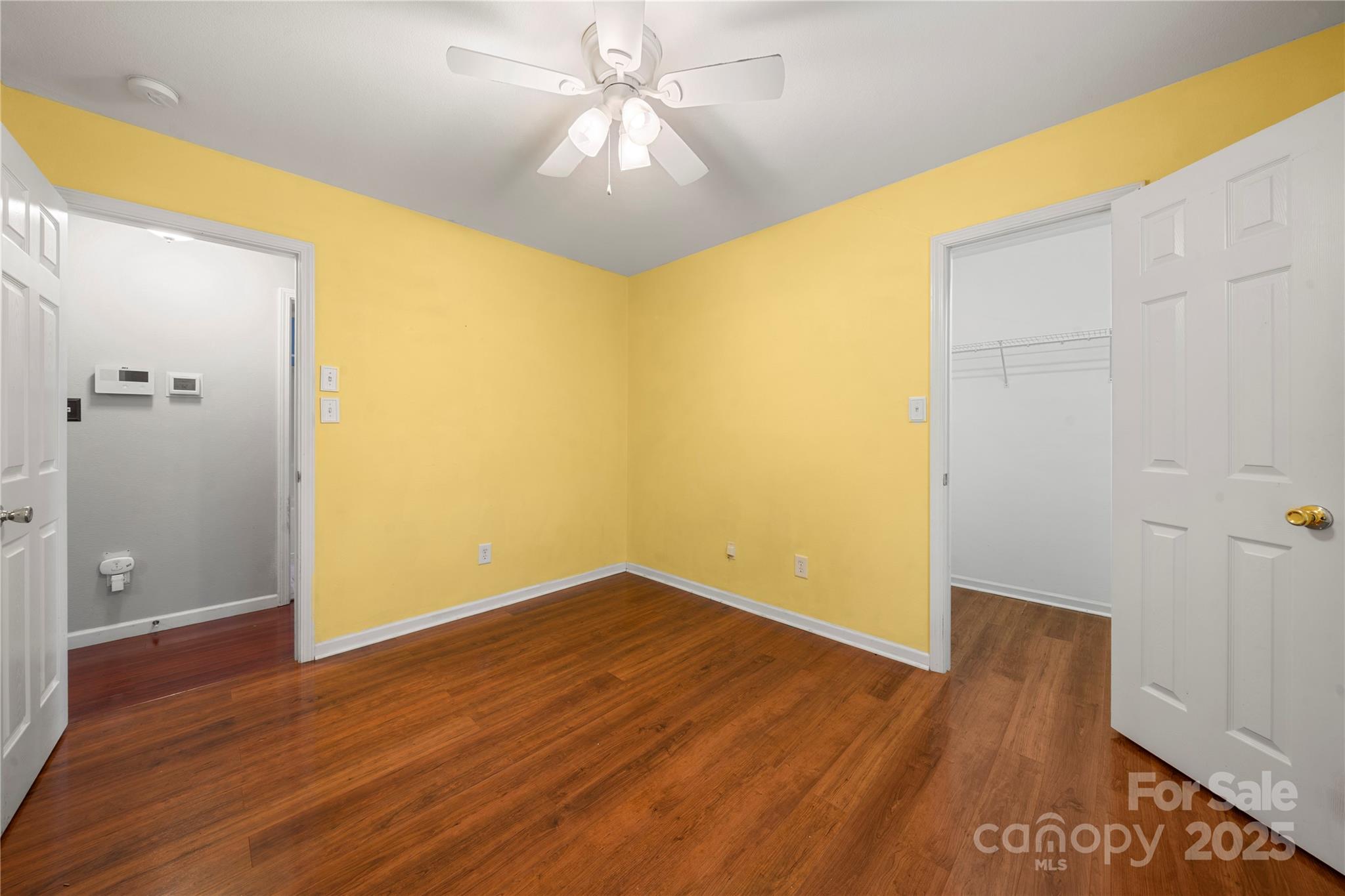 5704 Shining Oak Lane Property Photo 16