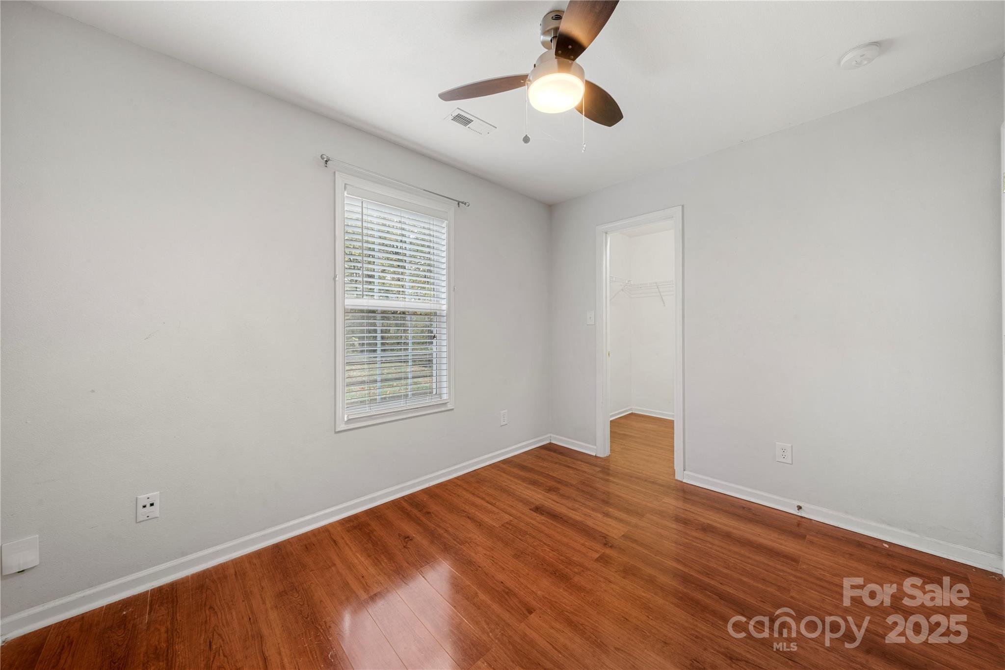 5704 Shining Oak Lane Property Photo 18