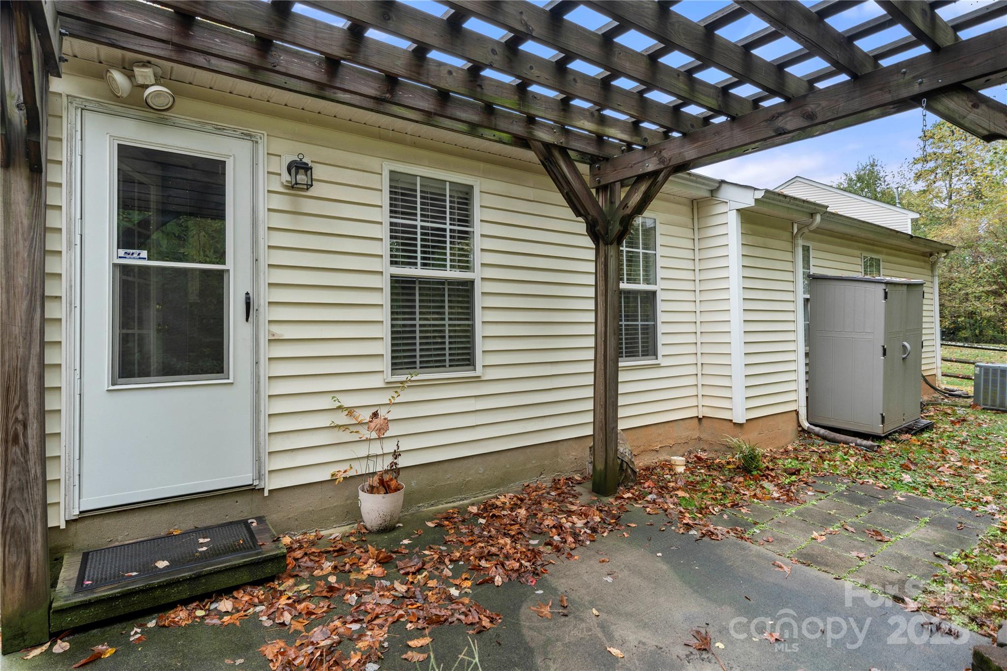 5704 Shining Oak Lane Property Photo 20