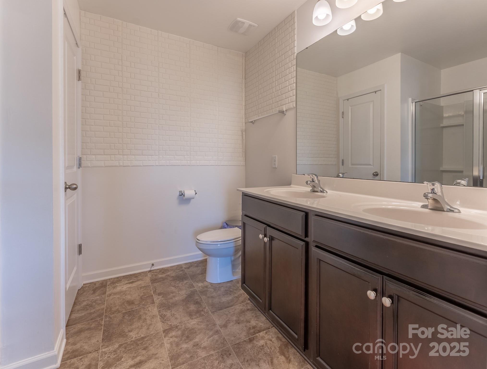 1239 Kent Downs Avenue Property Photo 17