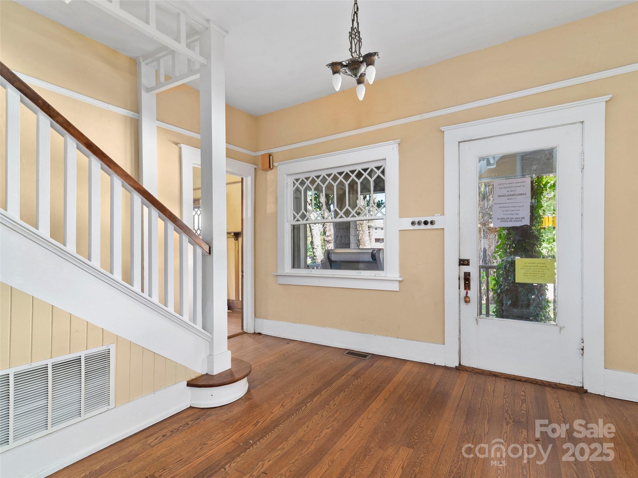 99 Walnut Street Property Photo 4