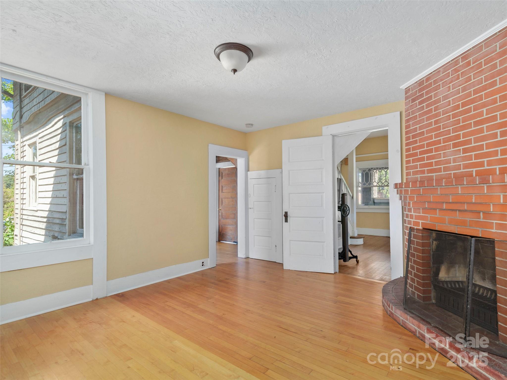 99 Walnut Street Property Photo 12