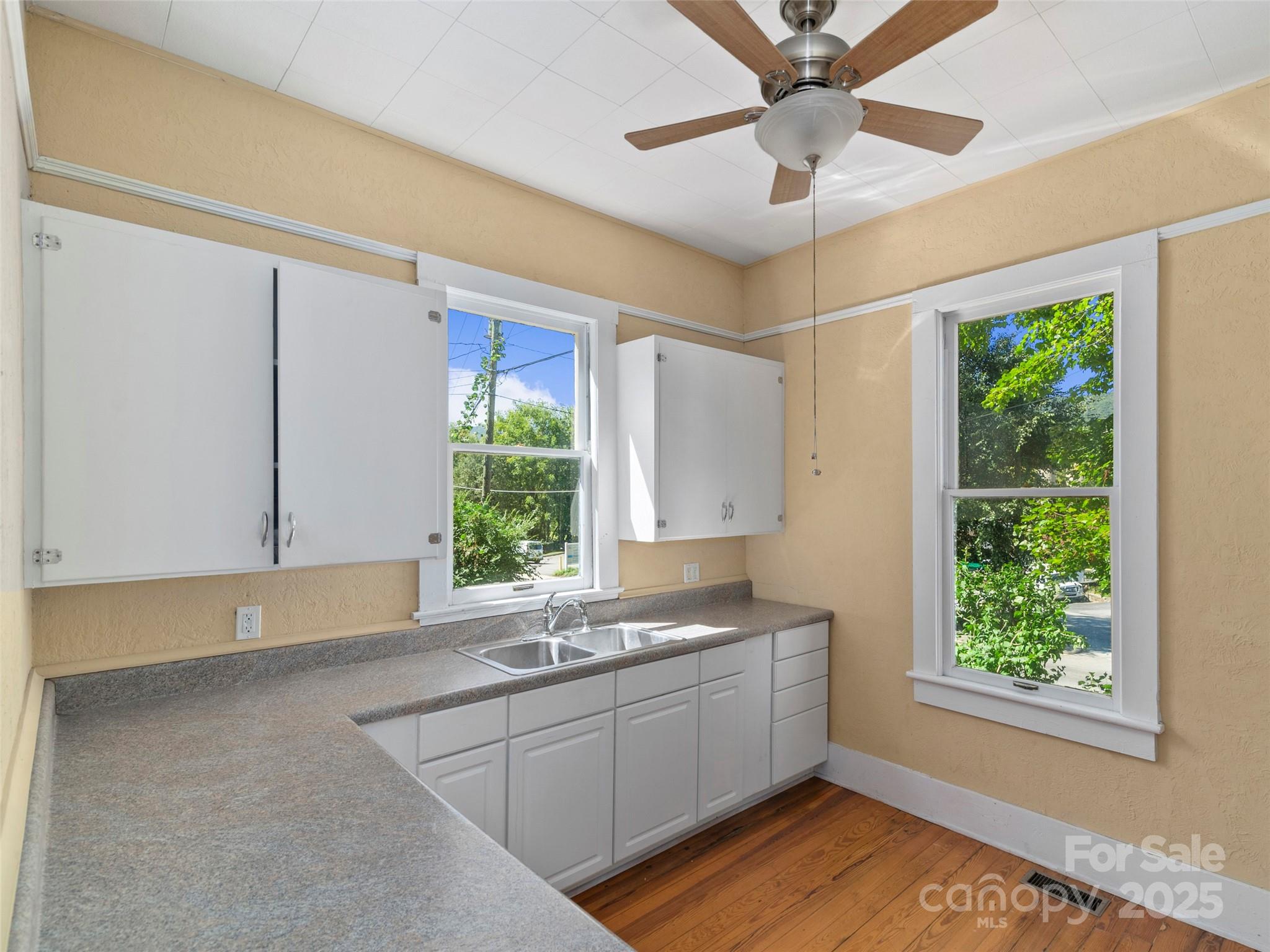 99 Walnut Street Property Photo 14