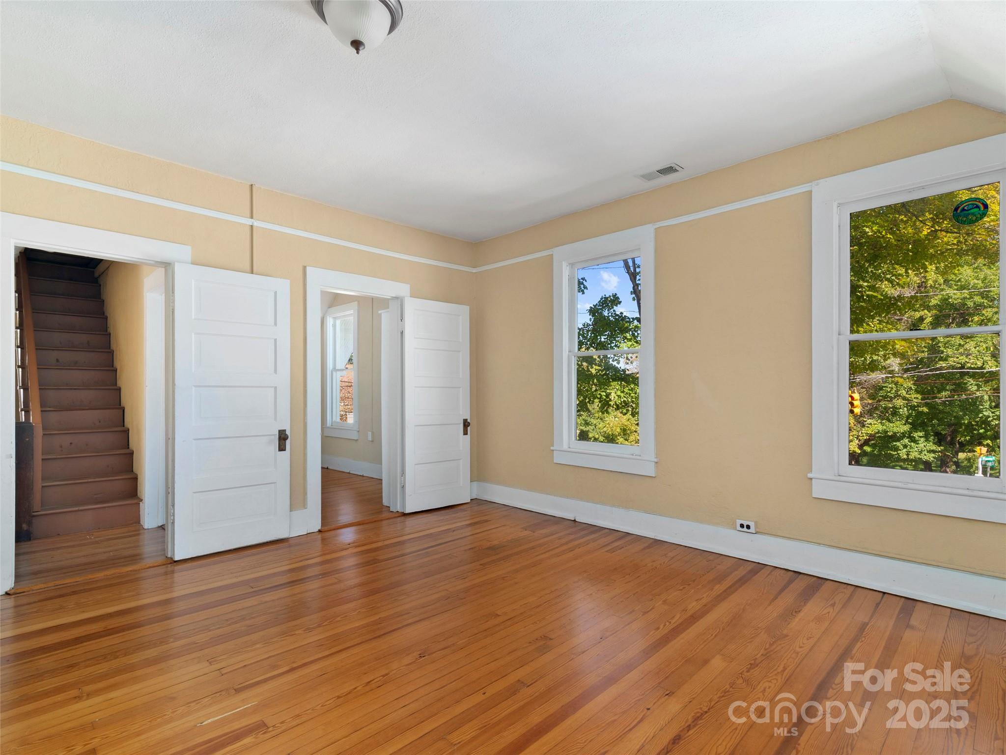 99 Walnut Street Property Photo 17