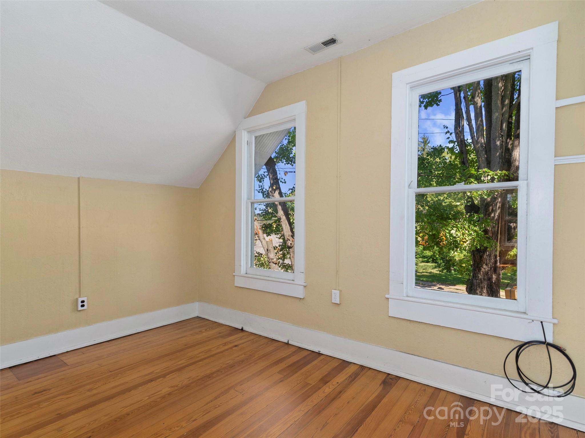 99 Walnut Street Property Photo 18
