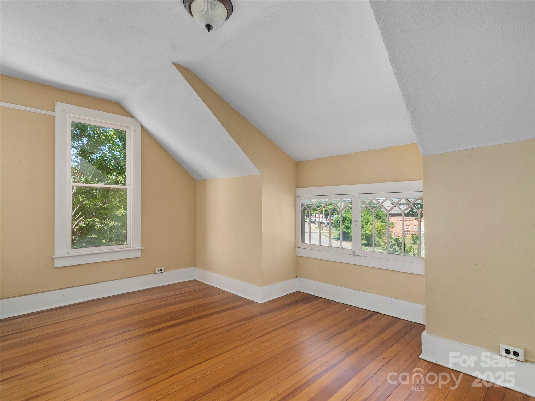 99 Walnut Street Property Photo 23