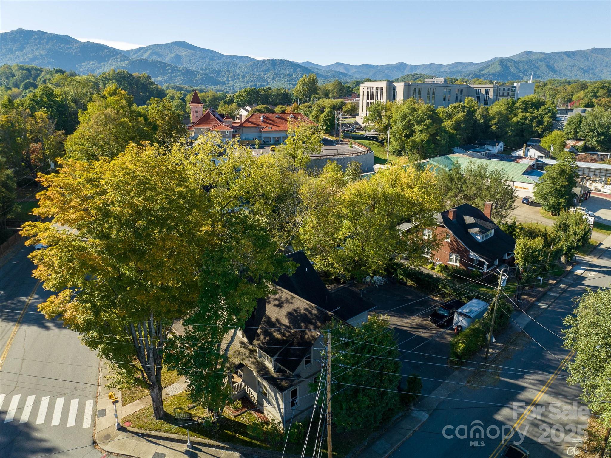 99 Walnut Street Property Photo 26