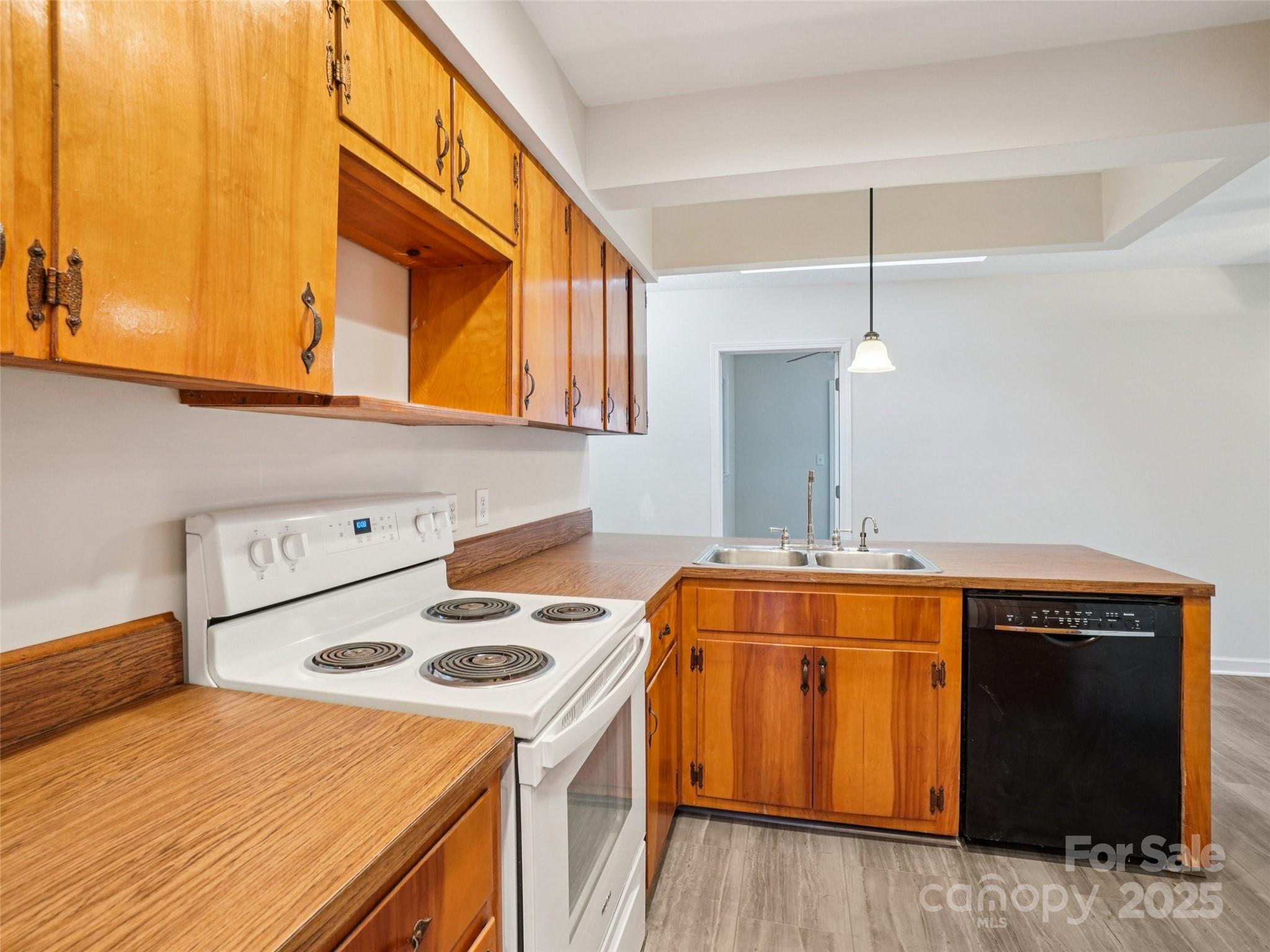 34 Parkview Drive Property Photo 8