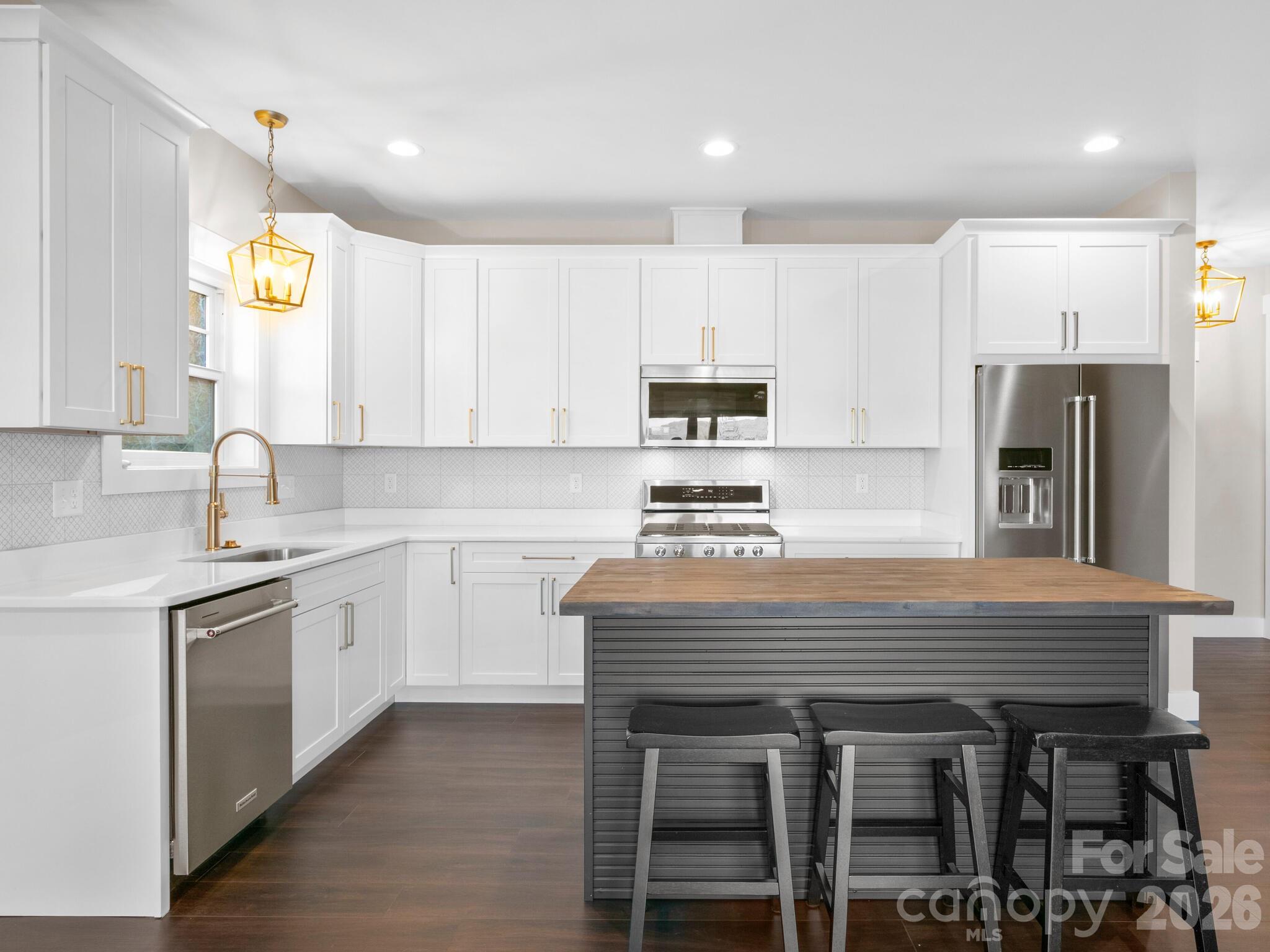 3 Erin Glen Court Property Photo 9