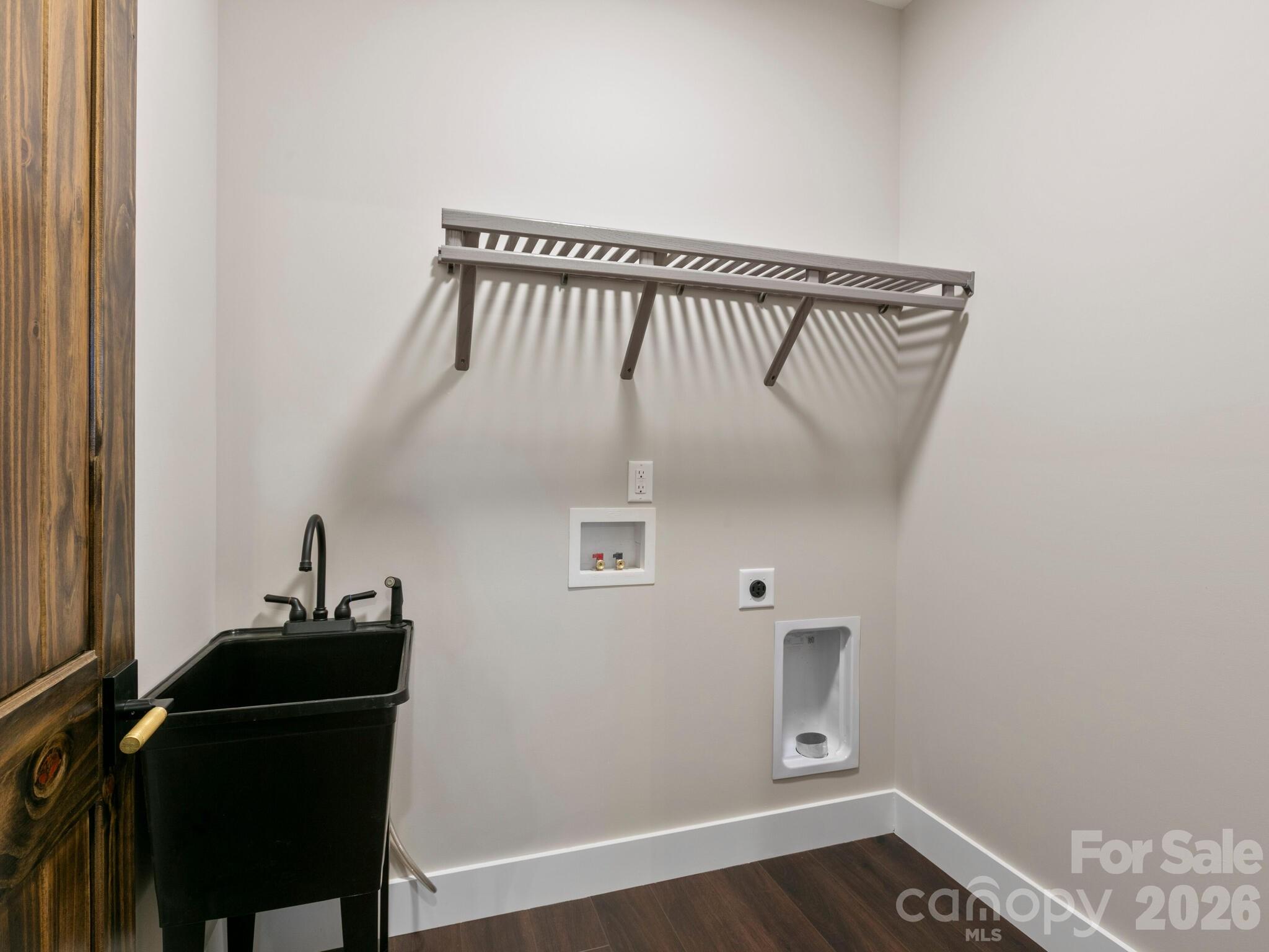 3 Erin Glen Court Property Photo 27