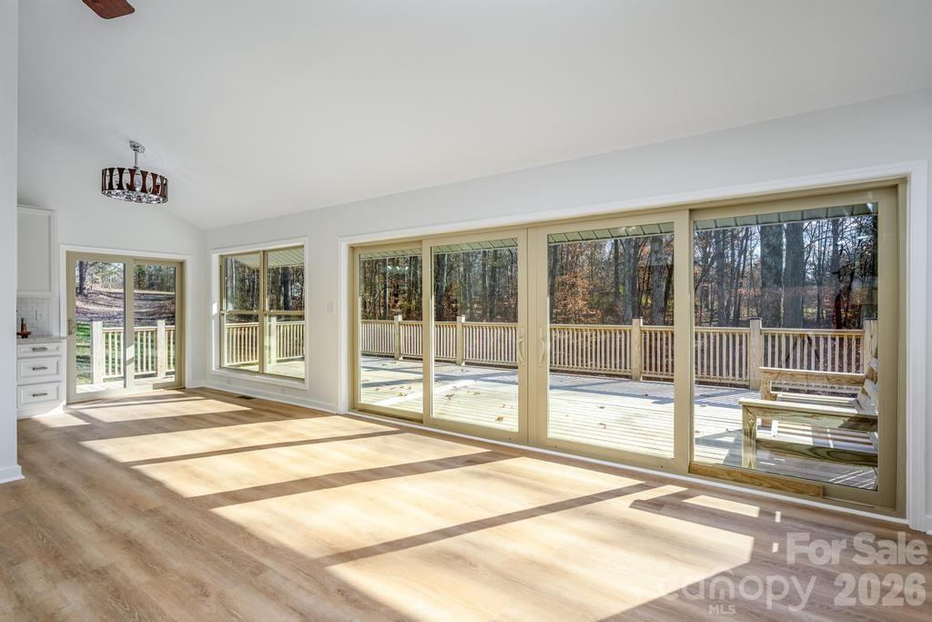2106 Lynmore Drive Property Photo 9