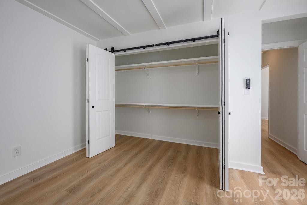 2106 Lynmore Drive Property Photo 17