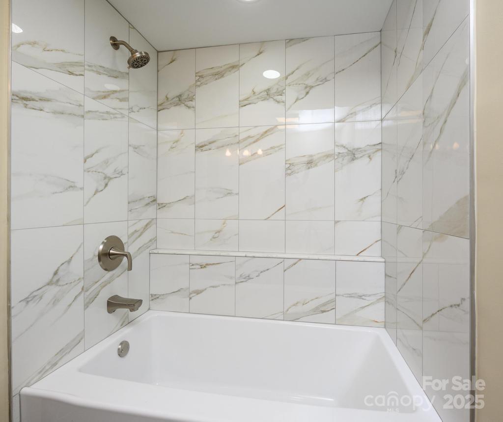 2106 Lynmore Drive Property Photo 26