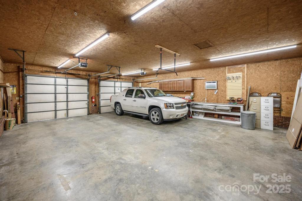 2106 Lynmore Drive Property Photo 34