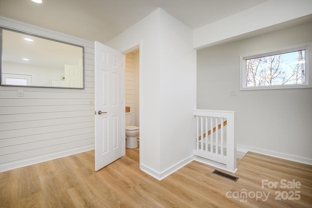 2106 Lynmore Drive Property Photo 35
