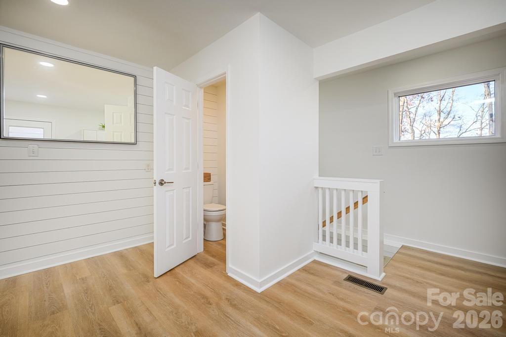 2106 Lynmore Drive Property Photo 35