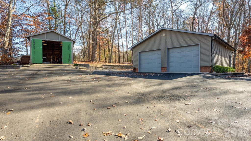 2106 Lynmore Drive Property Photo 46
