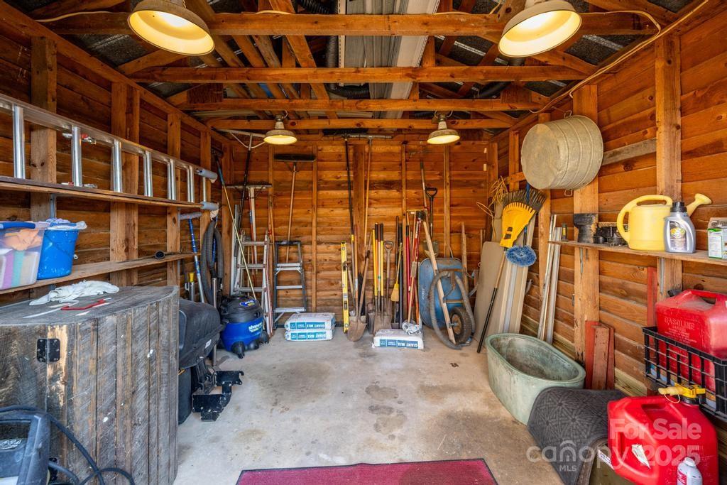 2106 Lynmore Drive Property Photo 47