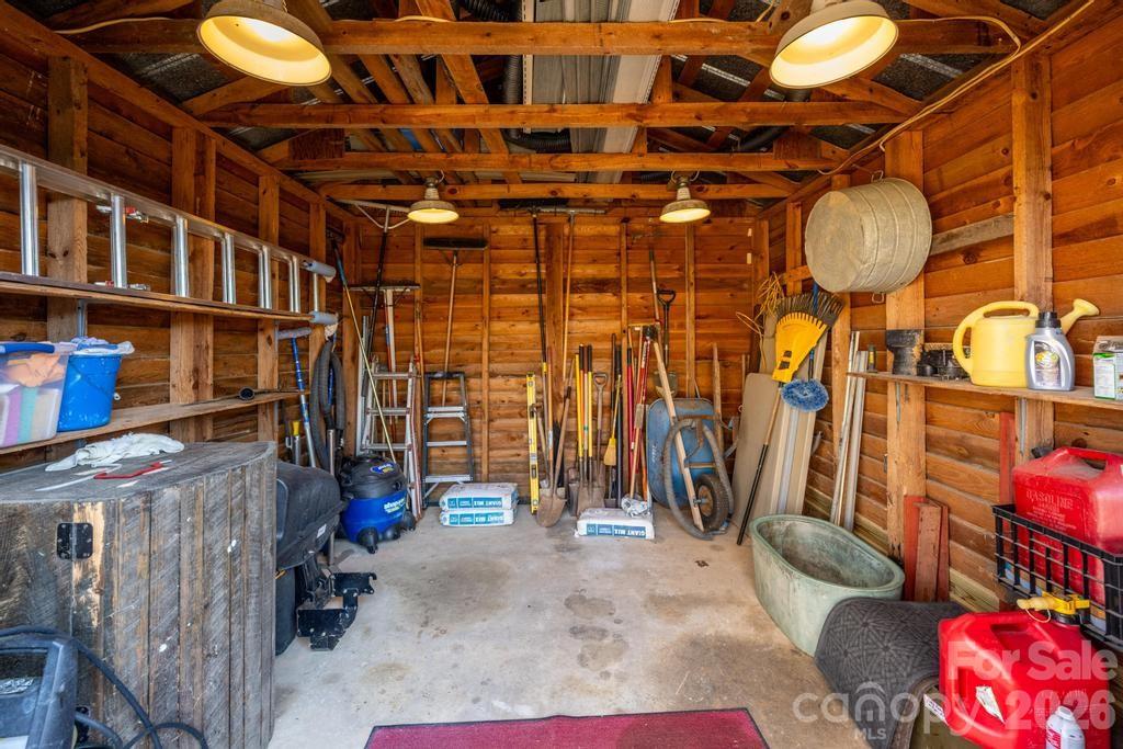 2106 Lynmore Drive Property Photo 47