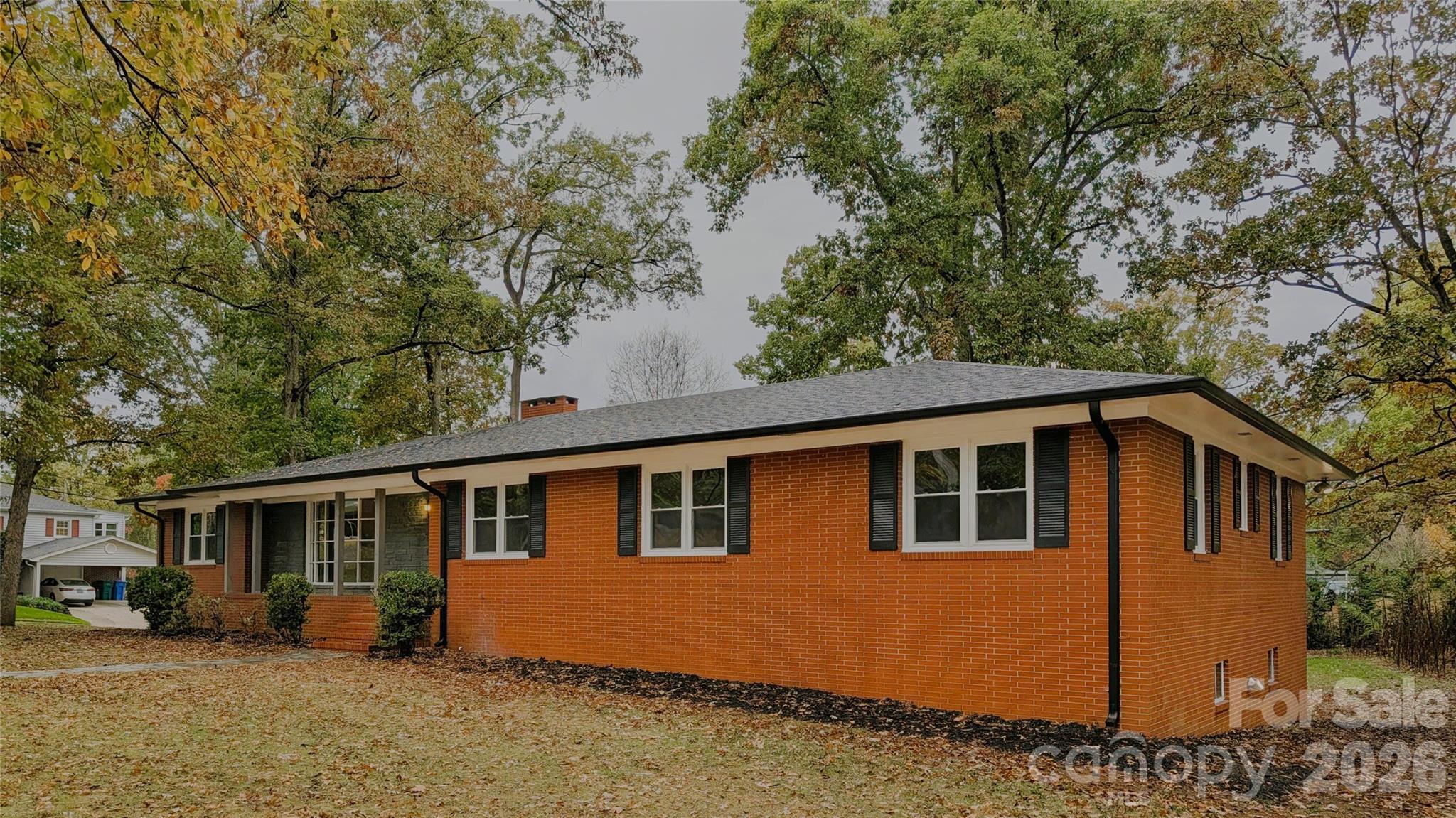 719 Avondale Avenue Property Photo 3