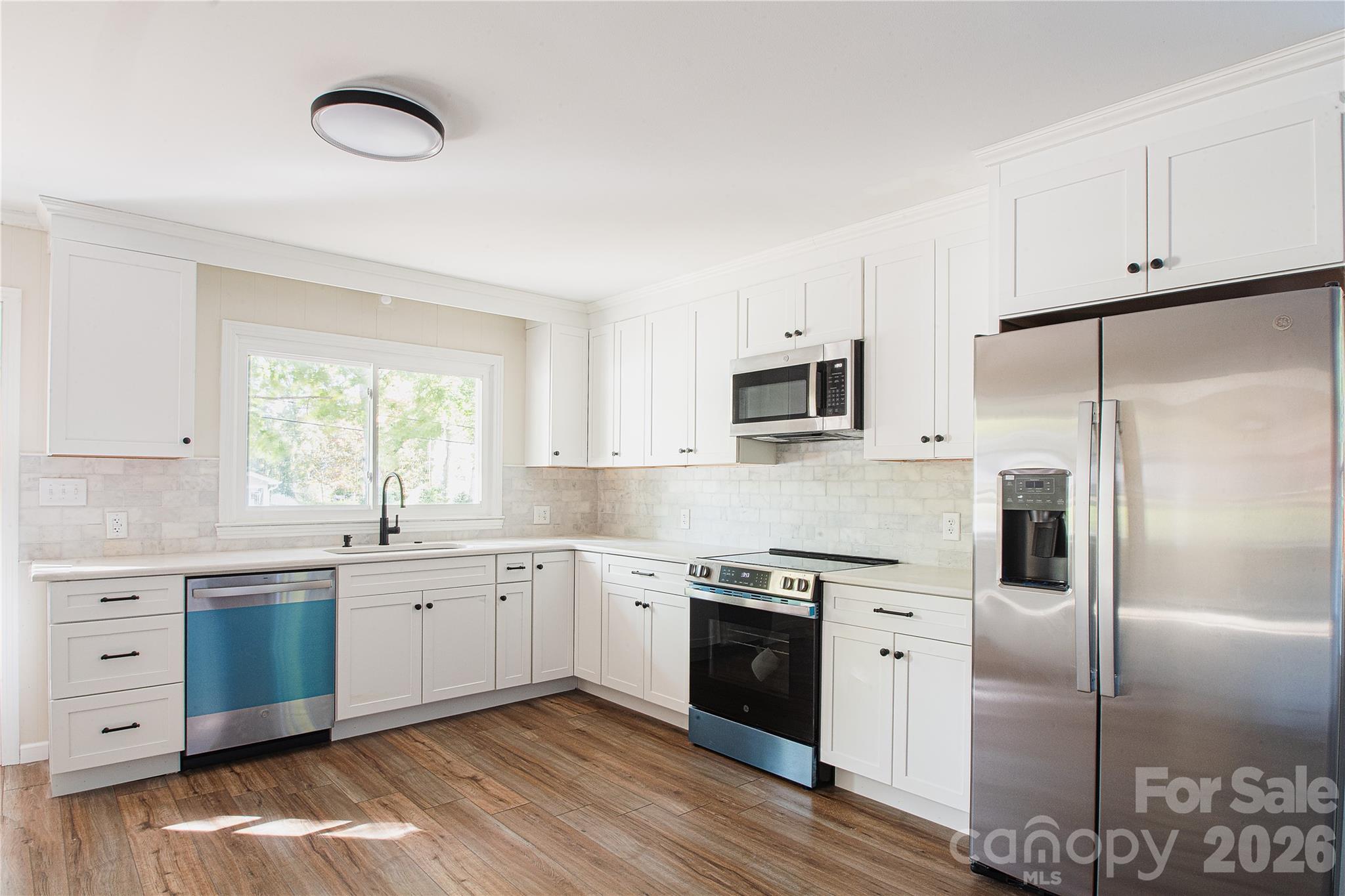 719 Avondale Avenue Property Photo 11