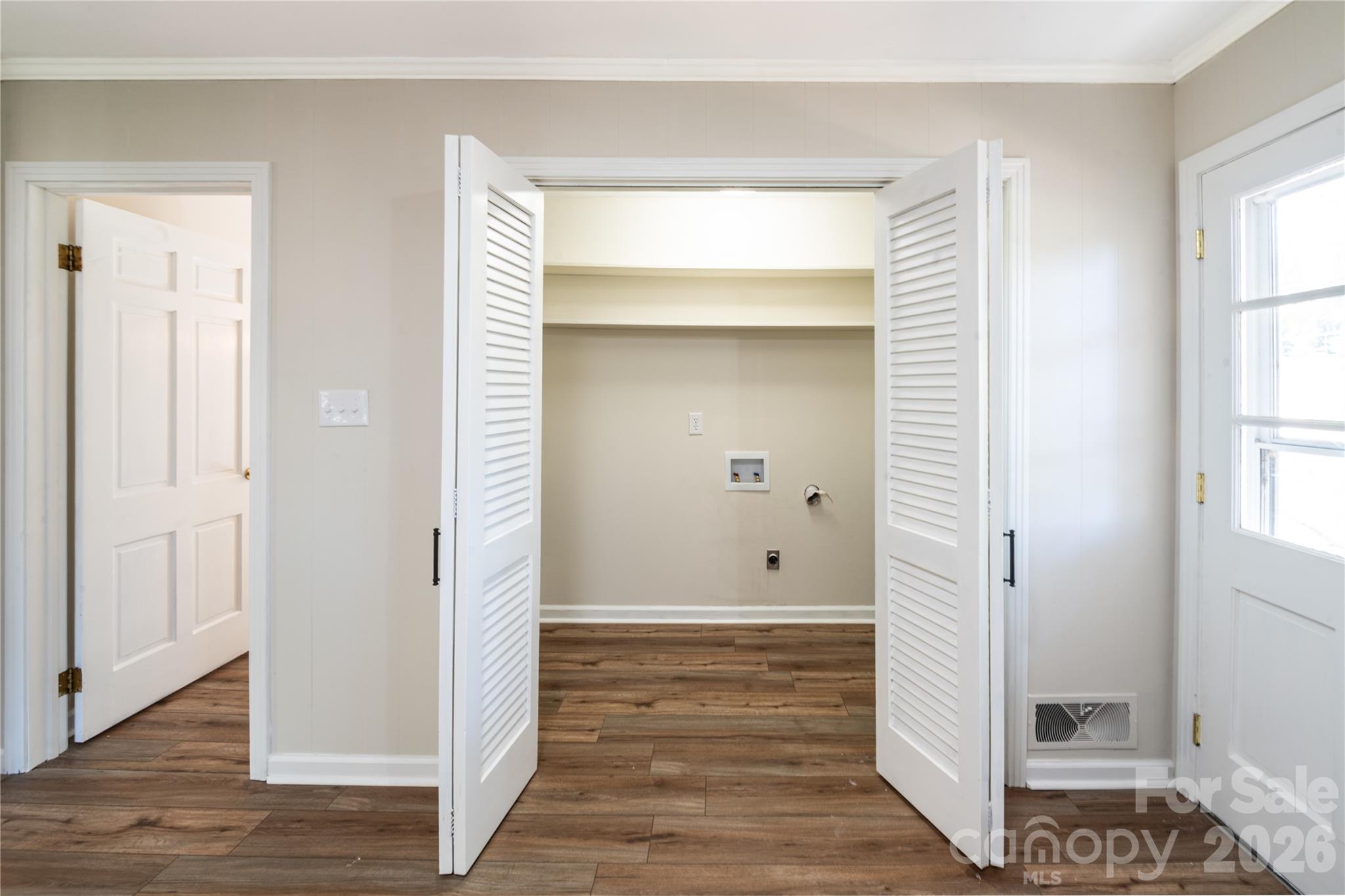 719 Avondale Avenue Property Photo 12