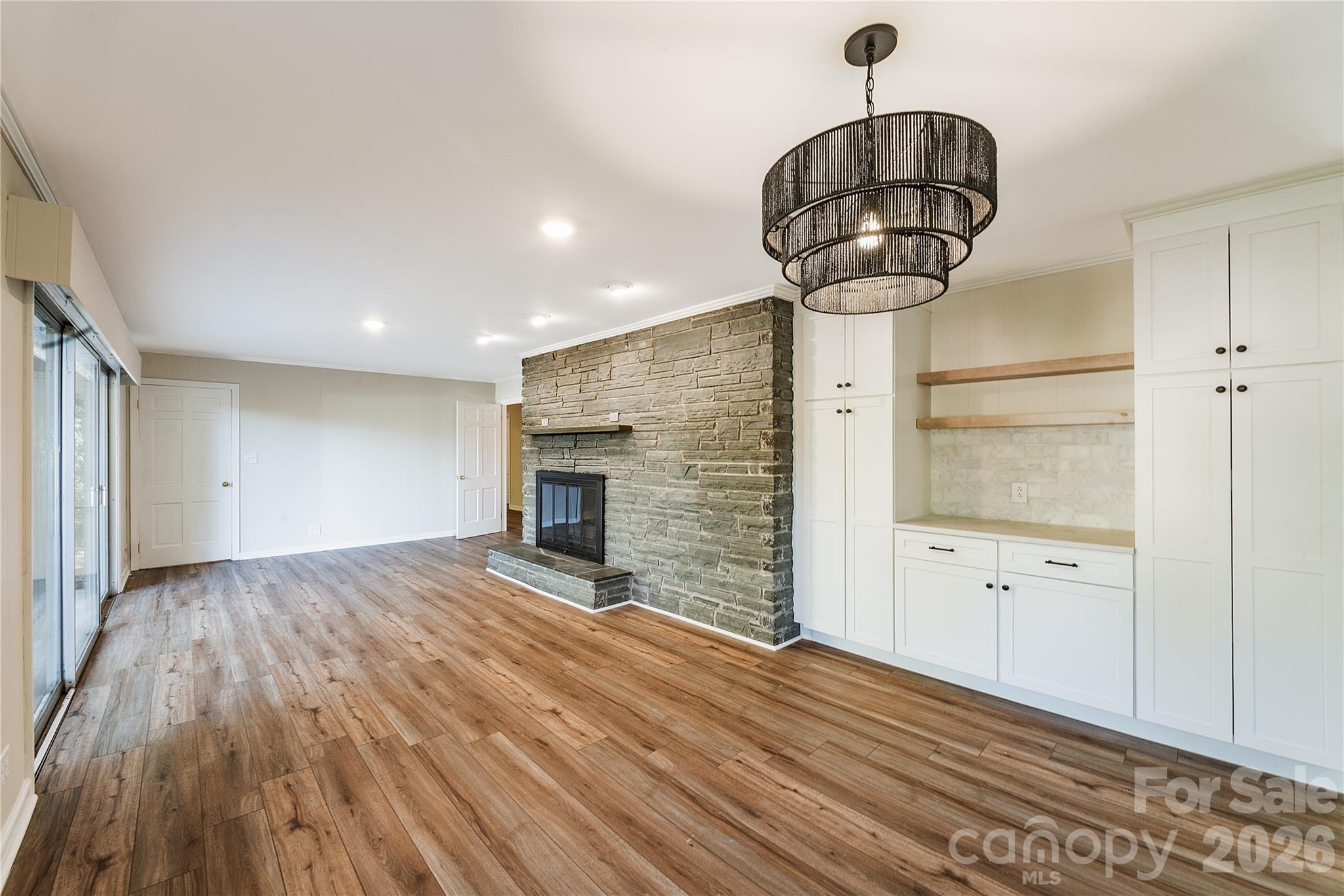 719 Avondale Avenue Property Photo 14