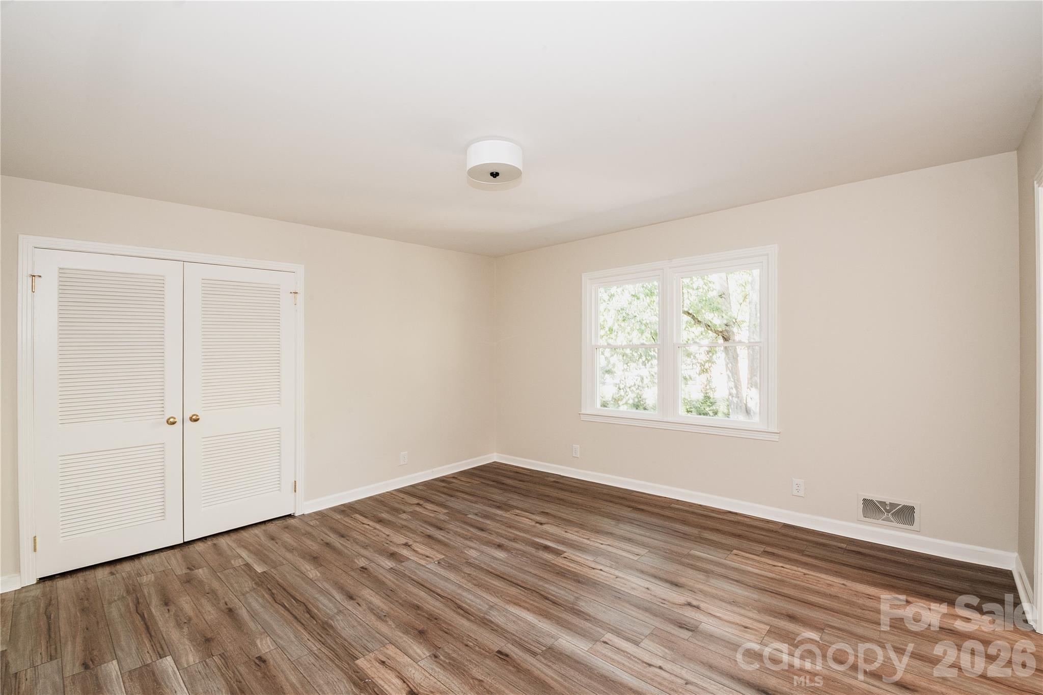 719 Avondale Avenue Property Photo 23