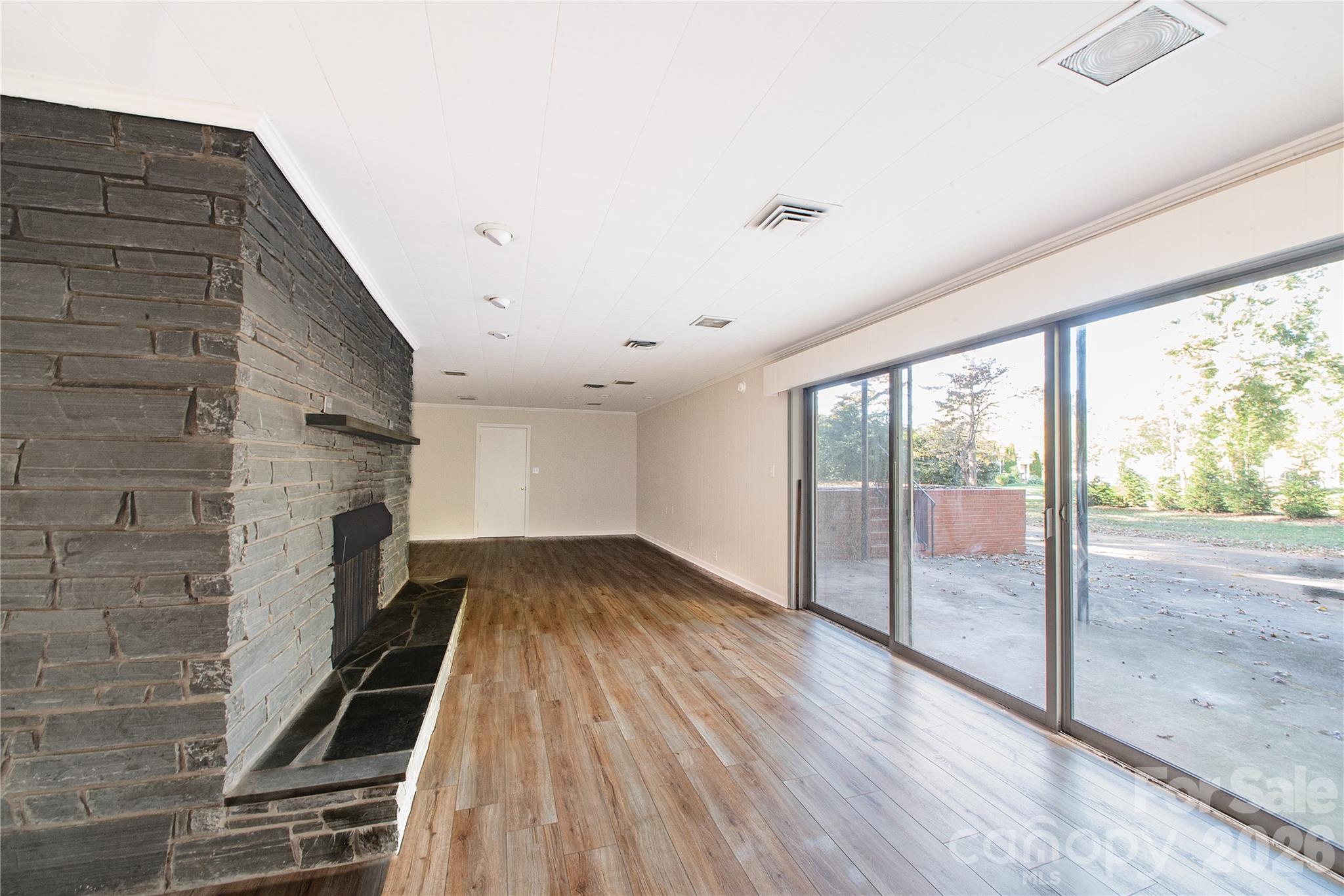719 Avondale Avenue Property Photo 32