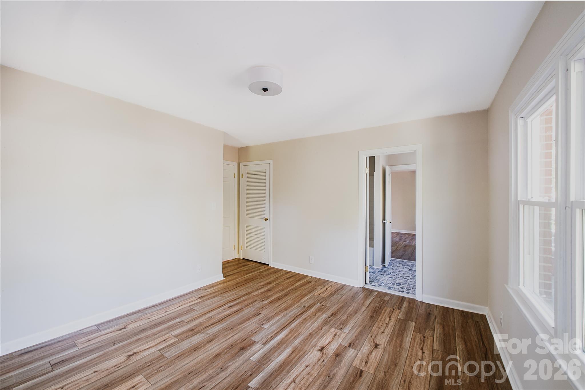 719 Avondale Avenue Property Photo 36