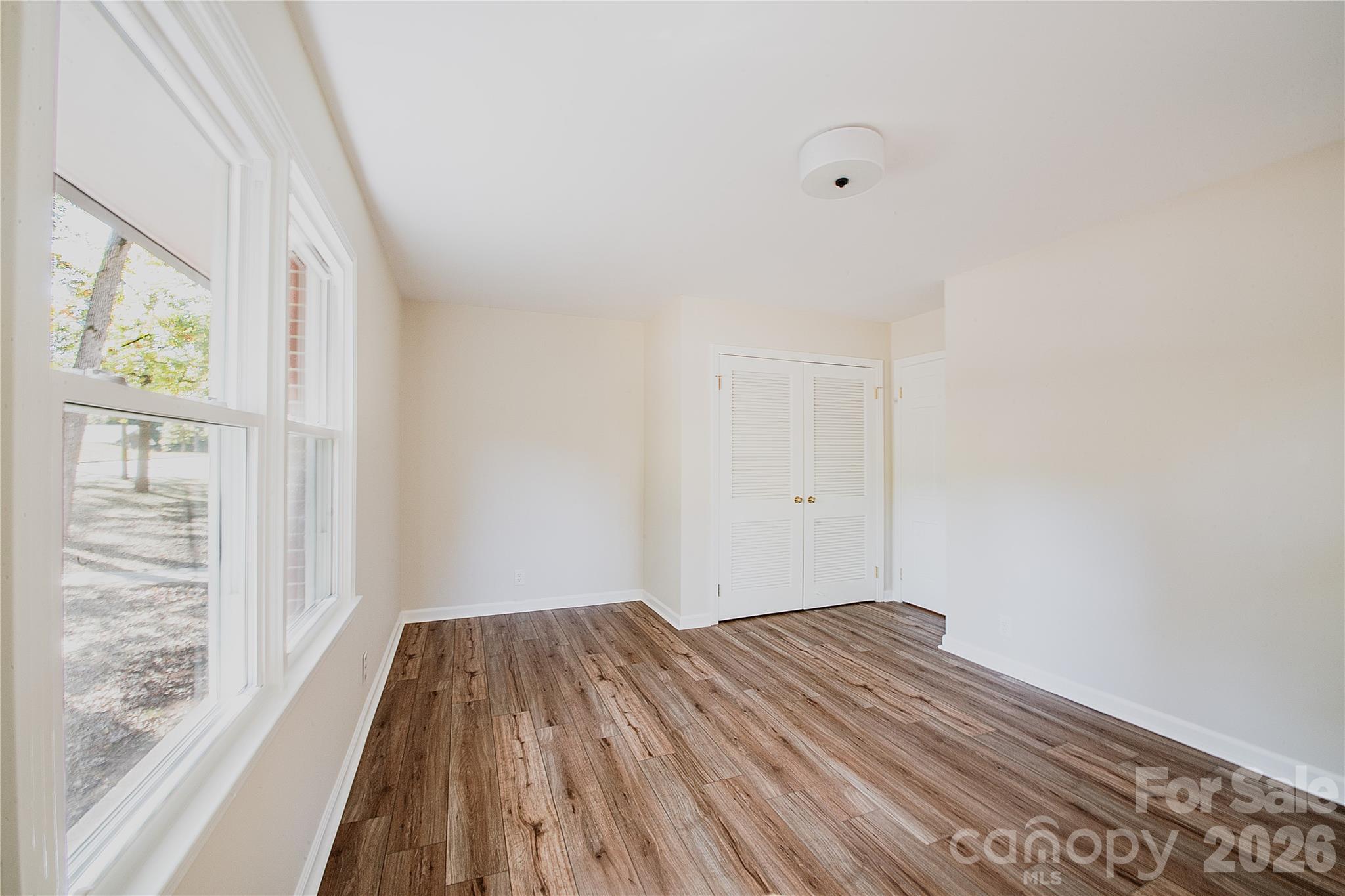 719 Avondale Avenue Property Photo 37