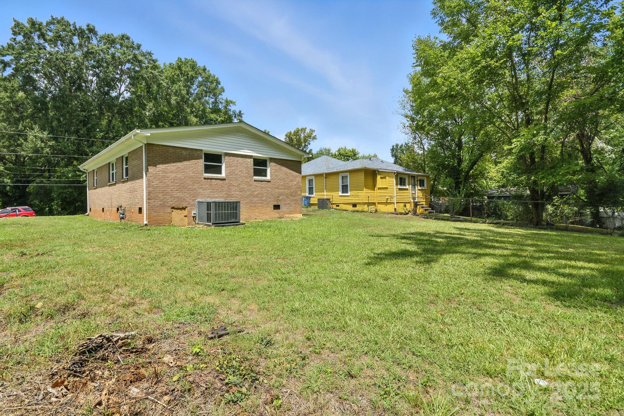 1214 Short Street Property Photo 3