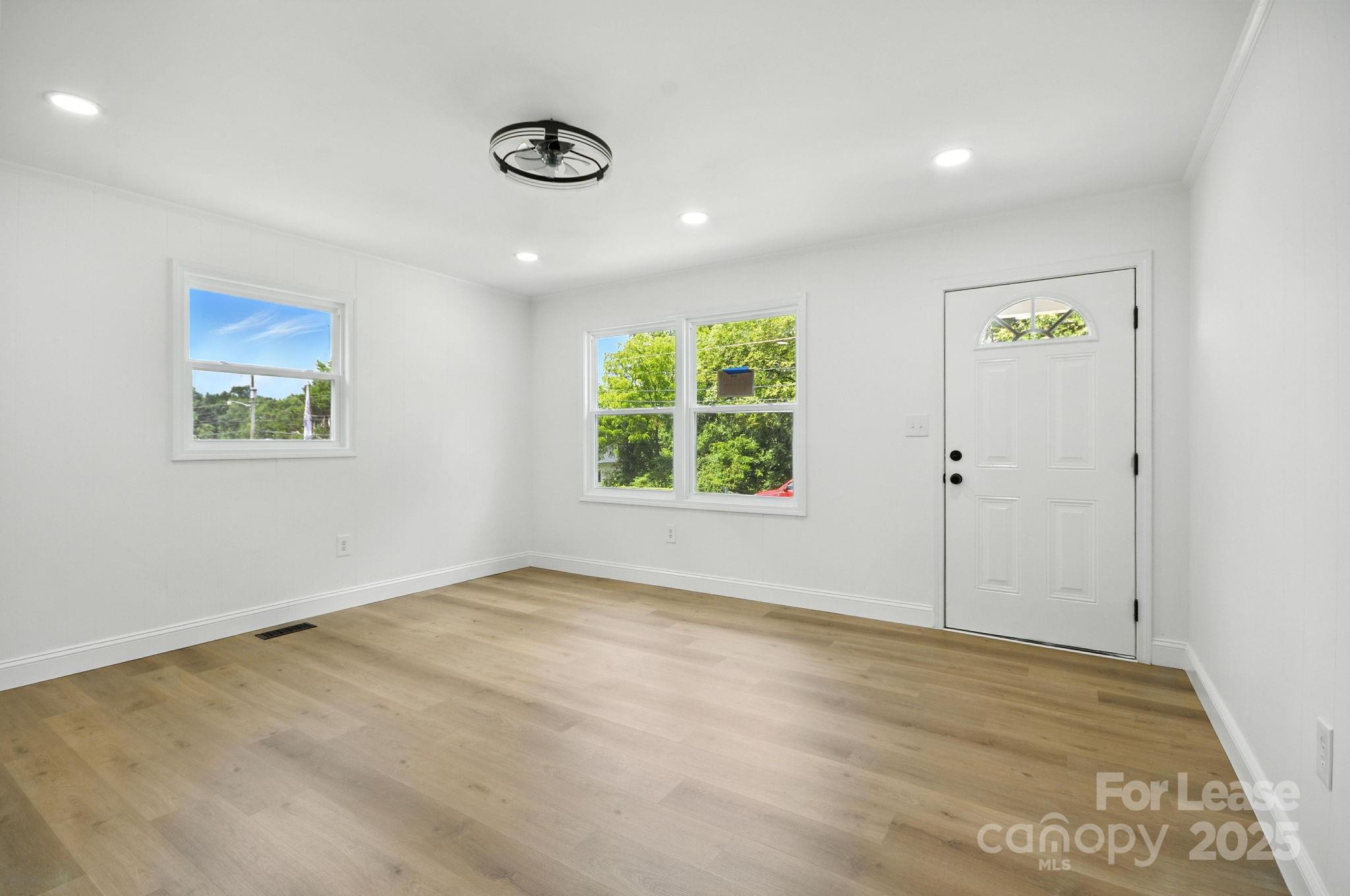 1214 Short Street Property Photo 4